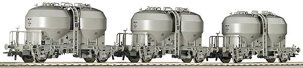 Set of 3 Silo cars<br /><a href='images/pictures/Roco/66012.jpg' target='_blank'>Full size image</a>